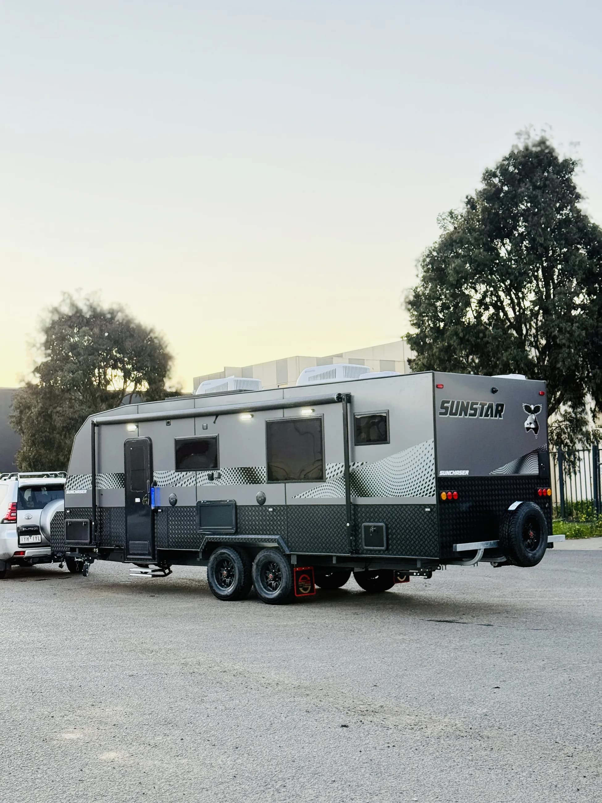 Happy Journey: Exterior (image 6)