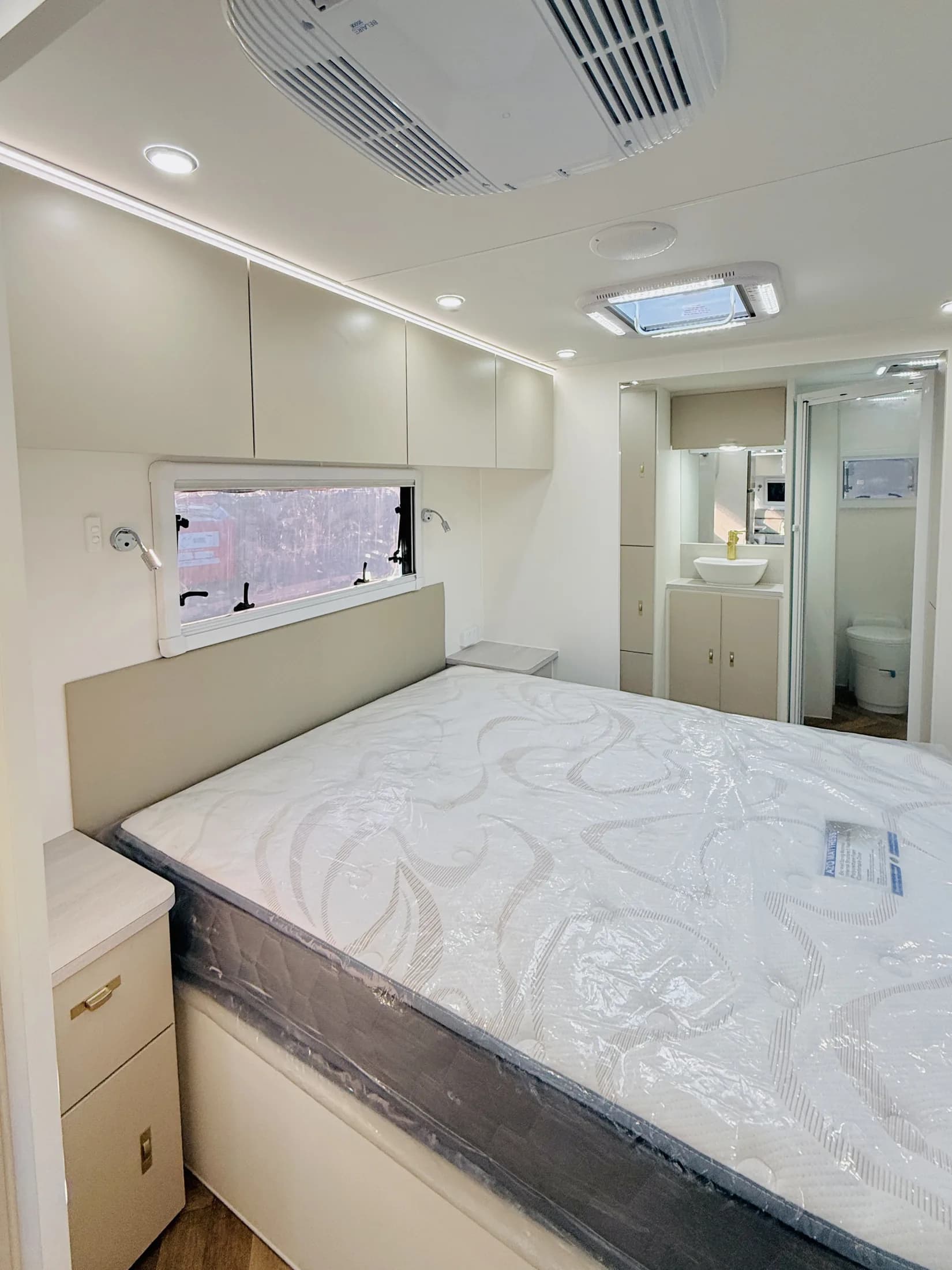 Sunstar: Master Suite (image 4)