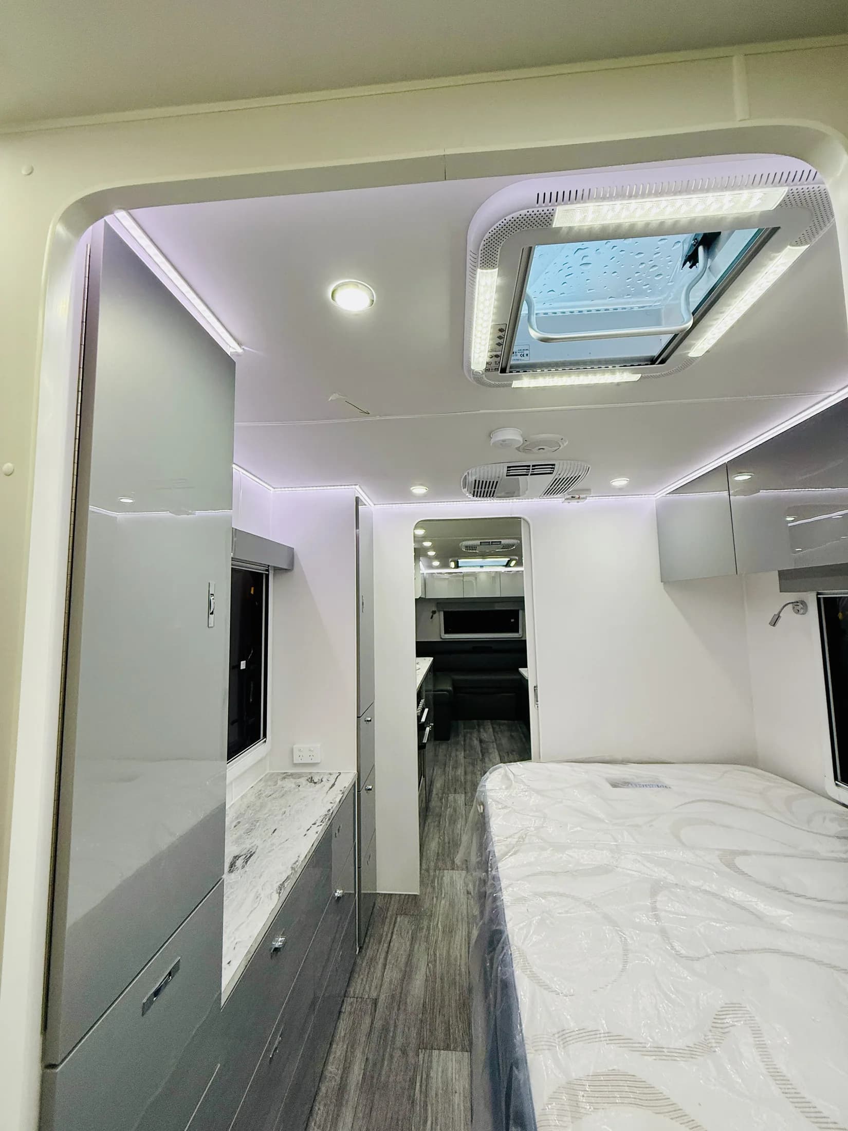Happy Journey: Master Suite (image 3)