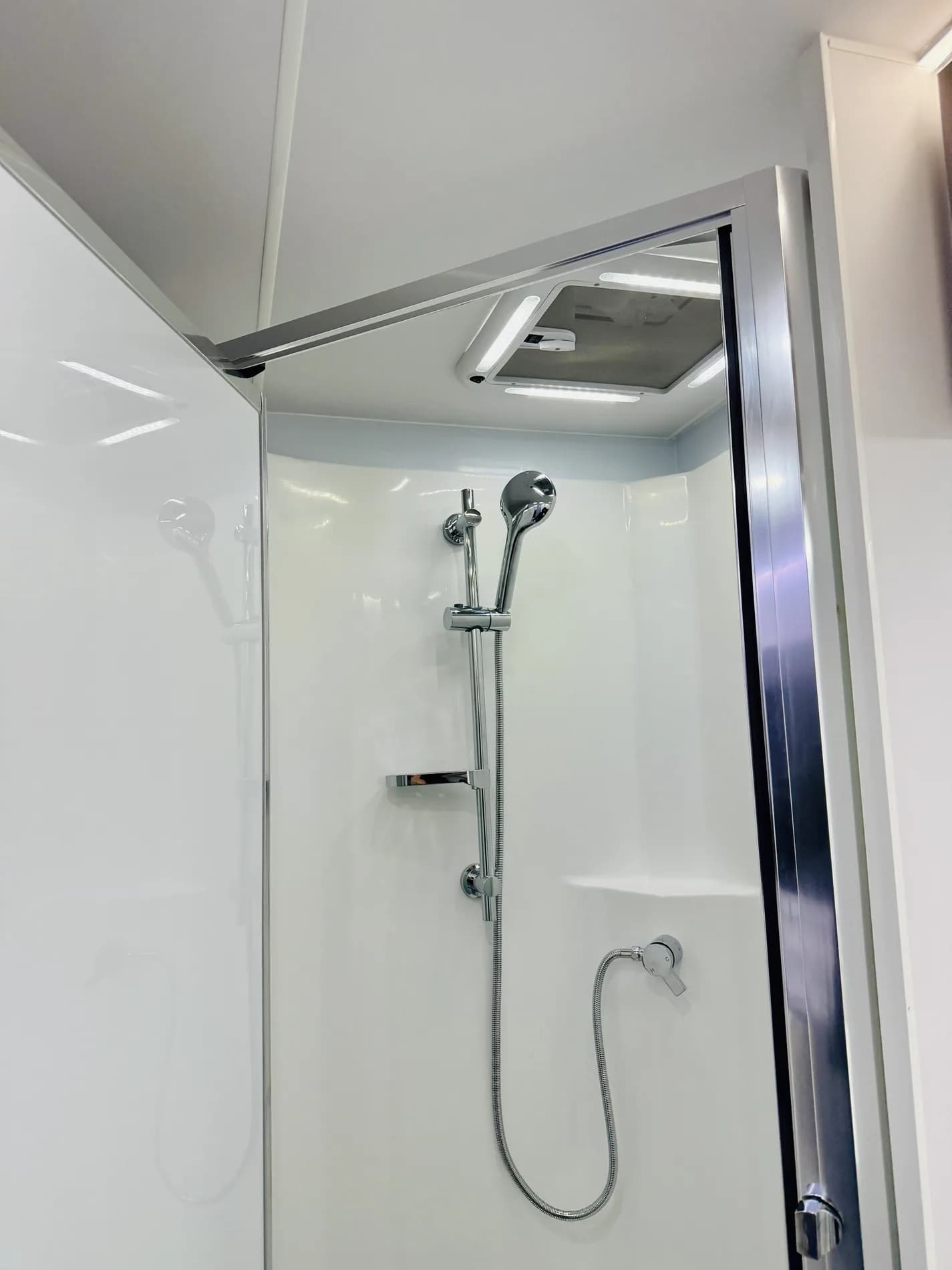 Full-height ensuite shower